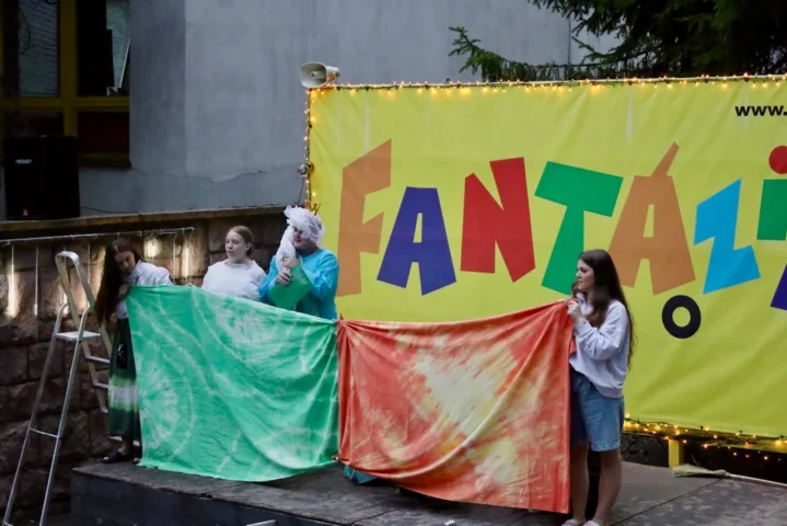 deti v letnom tábore Fantázia – 4. fantastický turnus 2026, 6. deň, Gala – fotka 25 z 50