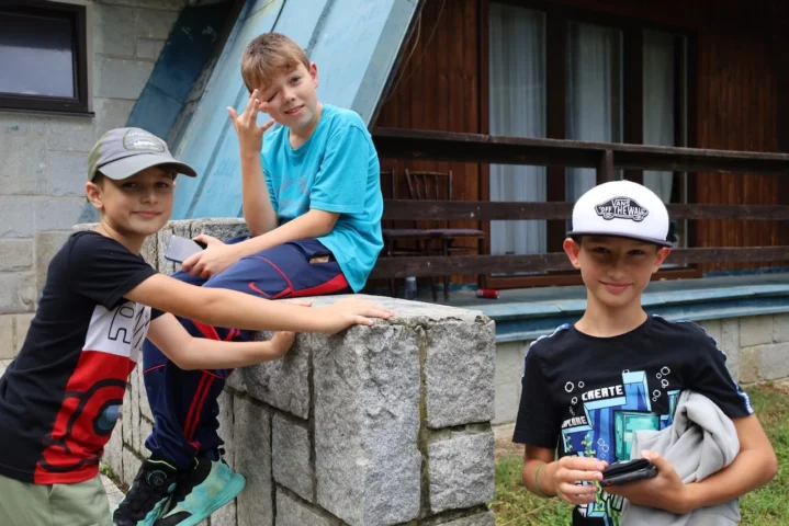 deti v letnom tábore Fantázia – 1. fantastický turnus 2026, 6. deň, Príprava firiem – fotka 60 z 68
