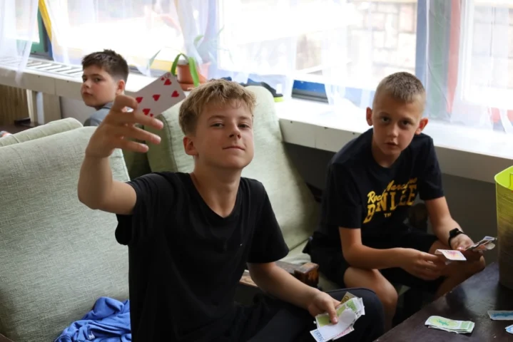 deti v letnom tábore Fantázia – 1. fantastický turnus 2026, 6. deň, Príprava firiem – fotka 26 z 68