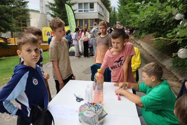 deti v letnom tábore Fantázia – 1. fantastický turnus 2026, 6. deň, Príprava firiem – fotka 62 z 68