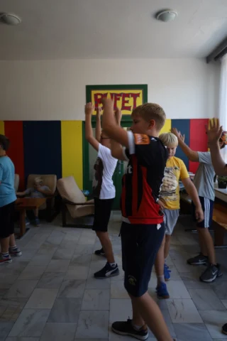 deti v letnom tábore Fantázia – 4. fantastický turnus 2026, 7. deň, Priprava na festival – fotka 19 z 20