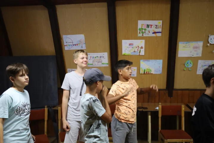 deti v letnom tábore Fantázia – 4. fantastický turnus 2026, 7. deň, Priprava na festival – fotka 6 z 20
