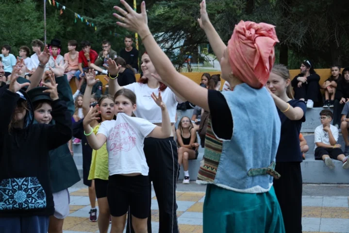 deti v letnom tábore Fantázia – 4. fantastický turnus 2026, 7. deň, Hudobný festival – fotka 5 z 93