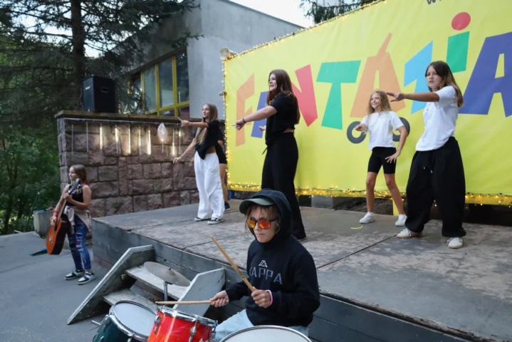 deti v letnom tábore Fantázia – 4. fantastický turnus 2026, 7. deň, Hudobný festival – fotka 44 z 93