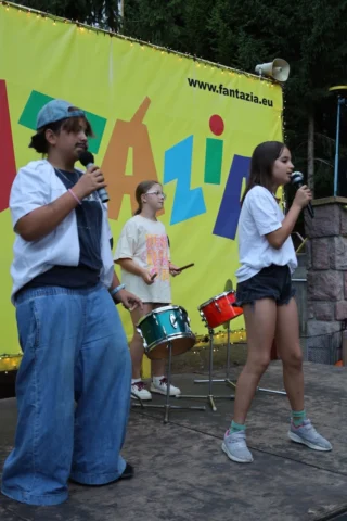 deti v letnom tábore Fantázia – 4. fantastický turnus 2026, 7. deň, Hudobný festival – fotka 24 z 93