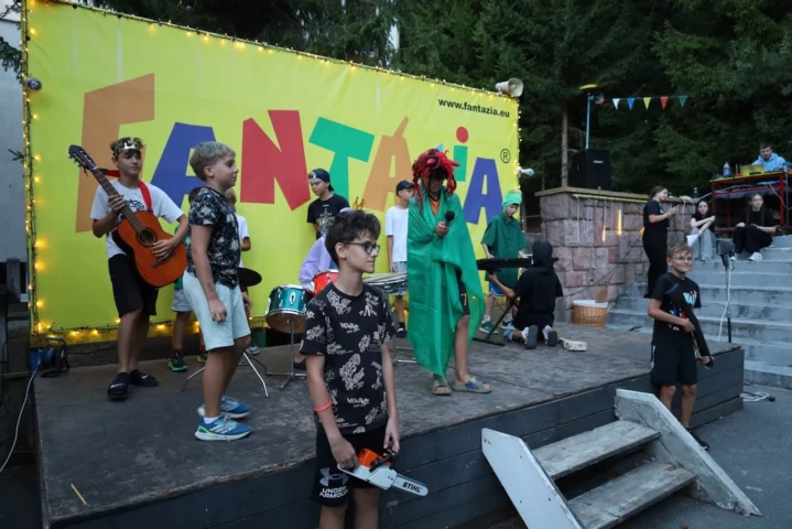 deti v letnom tábore Fantázia – 4. fantastický turnus 2026, 7. deň, Hudobný festival – fotka 49 z 93