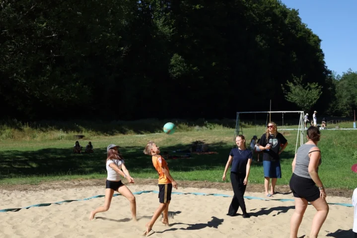 deti v letnom tábore Fantázia – 4. fantastický turnus 2026, 7. deň, Fantastické kluby popoludni – fotka 13 z 53