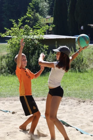 deti v letnom tábore Fantázia – 4. fantastický turnus 2026, 7. deň, Fantastické kluby popoludni – fotka 15 z 53