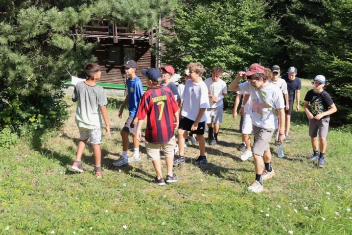 deti v letnom tábore Fantázia – 4. fantastický turnus 2026, 5. deň, Tajomstvo lesa – fotka 17 z 21