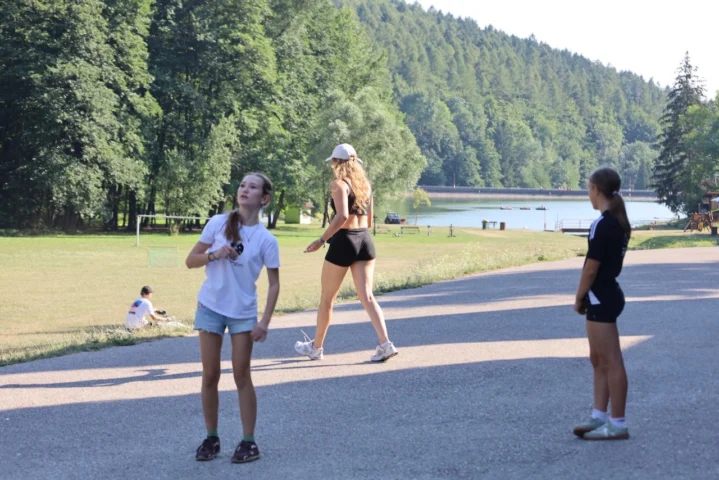 deti v letnom tábore Fantázia – 4. fantastický turnus 2026, 5. deň, Fantastické kluby poobede – fotka 22 z 58