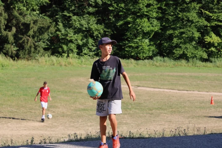 deti v letnom tábore Fantázia – 4. fantastický turnus 2026, 5. deň, Fantastické kluby poobede – fotka 20 z 58