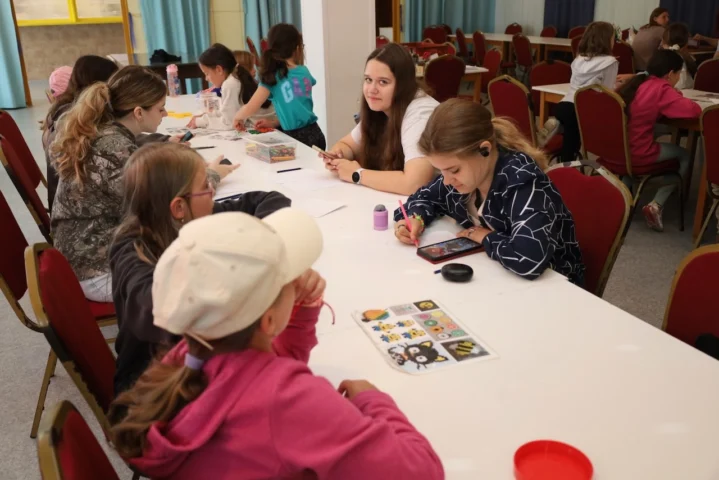deti v letnom tábore Fantázia – 1. fantastický turnus 2026, 6. deň, Fantastické kluby dopoludnia – fotka 9 z 79