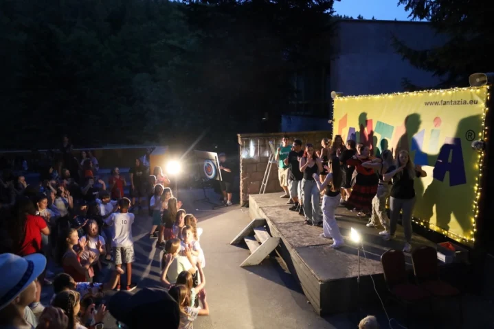 deti v letnom tábore Fantázia – 4. fantastický turnus 2026, 3. deň, Let's dance – fotka 69 z 76
