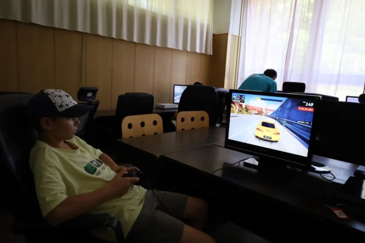 deti v letnom tábore Fantázia – 4. fantastický turnus 2026, 3. deň, Fantastické kluby popoludní – fotka 12 z 32