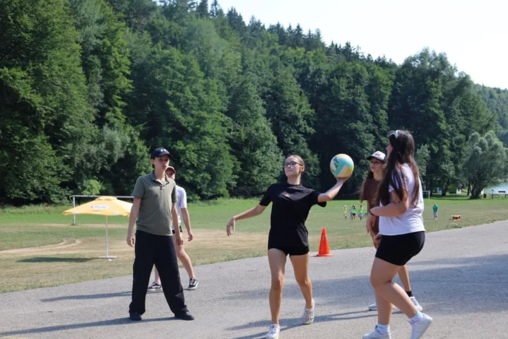 deti v letnom tábore Fantázia – 4. fantastický turnus 2026, 3. deň, Športové hry – fotka 25 z 36