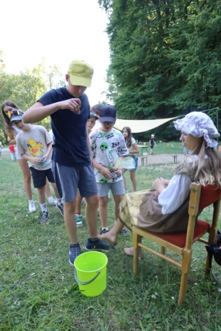 deti v letnom tábore Fantázia – 4. fantastický turnus 2026, 9. deň, Jarmok – fotka 28 z 82