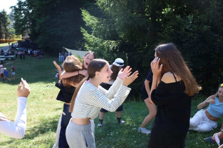 deti v letnom tábore Fantázia – 4. fantastický turnus 2026, 8. deň, Začarovaná krajina – fotka 23 z 55