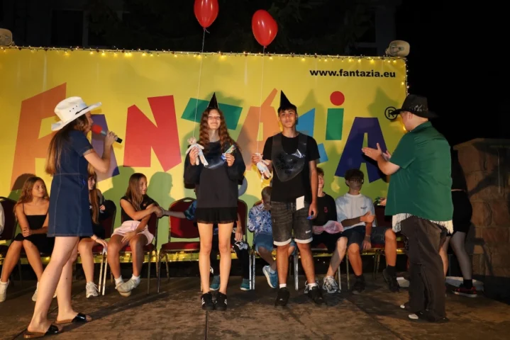 deti v letnom tábore Fantázia – 4. fantastický turnus 2026, 8. deň, Chlapec a dievča Fantázie – fotka 50 z 51