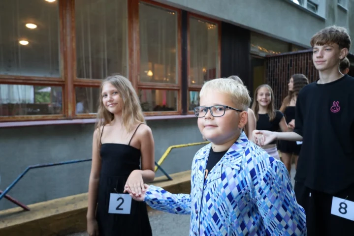 deti v letnom tábore Fantázia – 4. fantastický turnus 2026, 8. deň, Chlapec a dievča Fantázie – fotka 1 z 51