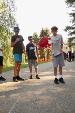 deti v letnom tábore Fantázia – 5. fantastický turnus 2026, 4. deň, Traf to! – fotka 91 z 113