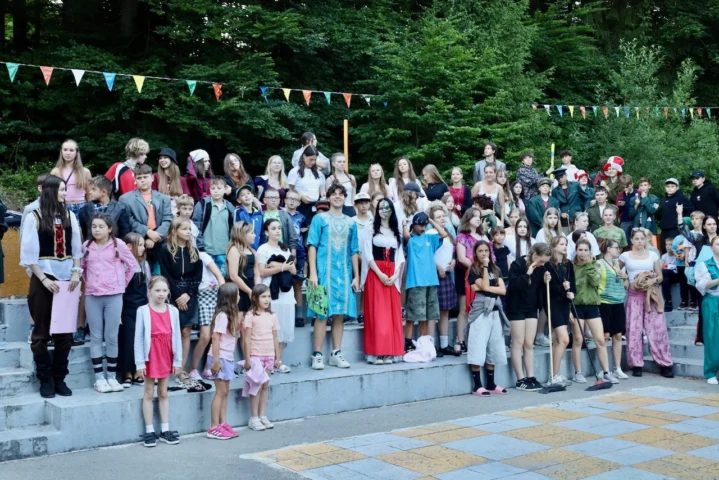 deti v letnom tábore Fantázia – 1. fantastický turnus 2026, 2. deň, Klobúkovácia – fotka 13 z 90