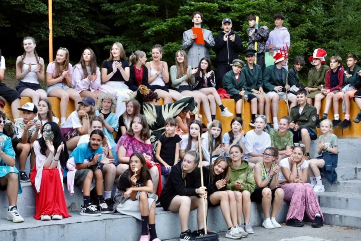 deti v letnom tábore Fantázia – 1. fantastický turnus 2026, 2. deň, Klobúkovácia – fotka 6 z 90