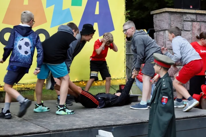 deti v letnom tábore Fantázia – 1. fantastický turnus 2026, 2. deň, Klobúkovácia – fotka 60 z 90