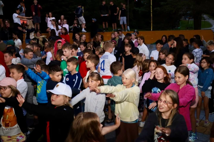 deti v letnom tábore Fantázia – 1. fantastický turnus 2026, 2. deň, Klobúkovácia – fotka 86 z 90