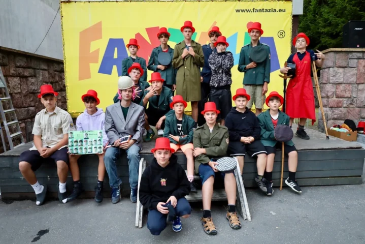 deti v letnom tábore Fantázia – 1. fantastický turnus 2026, 2. deň, Klobúkovácia – fotka 76 z 90