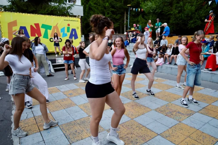 deti v letnom tábore Fantázia – 1. fantastický turnus 2026, 2. deň, Klobúkovácia – fotka 77 z 90