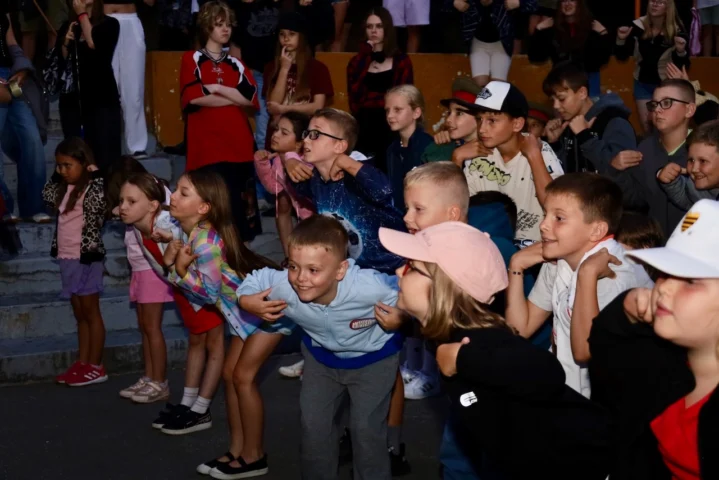 deti v letnom tábore Fantázia – 1. fantastický turnus 2026, 2. deň, Klobúkovácia – fotka 89 z 90