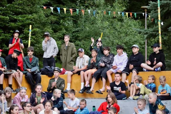 deti v letnom tábore Fantázia – 1. fantastický turnus 2026, 2. deň, Klobúkovácia – fotka 83 z 90