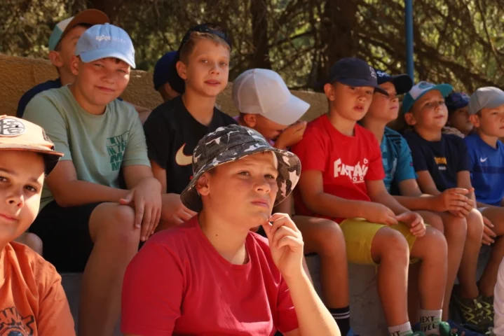 deti v letnom tábore Fantázia – 5. fantastický turnus 2026, 4. deň, Fantastické kluby dopoludnia – fotka 3 z 102