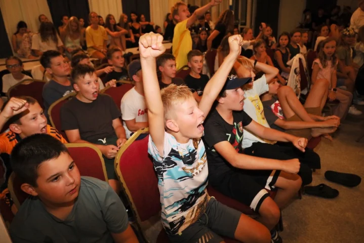 deti v letnom tábore Fantázia – 5. fantastický turnus 2026, 6. deň, Gala – fotka 39 z 78