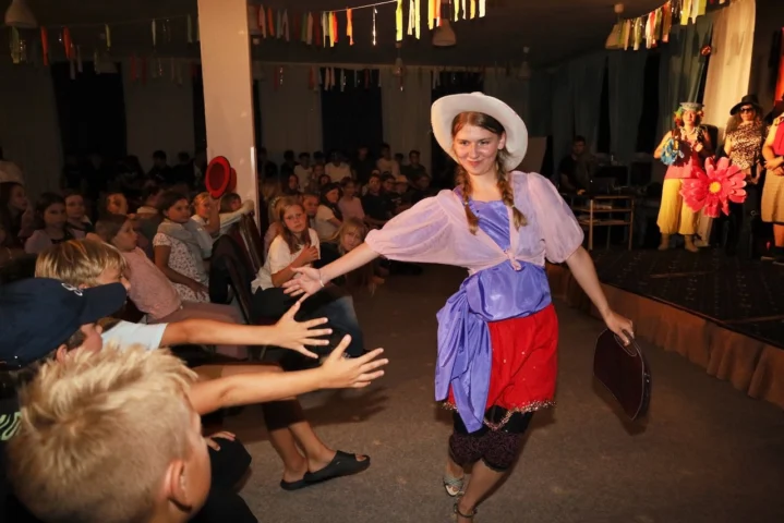 deti v letnom tábore Fantázia – 5. fantastický turnus 2026, 6. deň, Gala – fotka 71 z 78