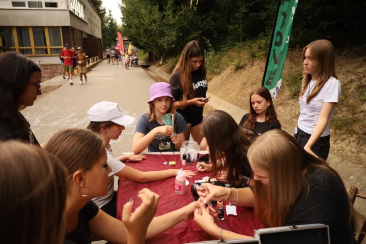deti v letnom tábore Fantázia – 5. fantastický turnus 2026, 6. deň, Podnikanie – fotka 94 z 127