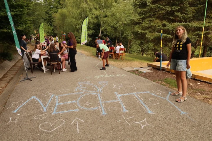 deti v letnom tábore Fantázia – 5. fantastický turnus 2026, 6. deň, Podnikanie – fotka 8 z 127