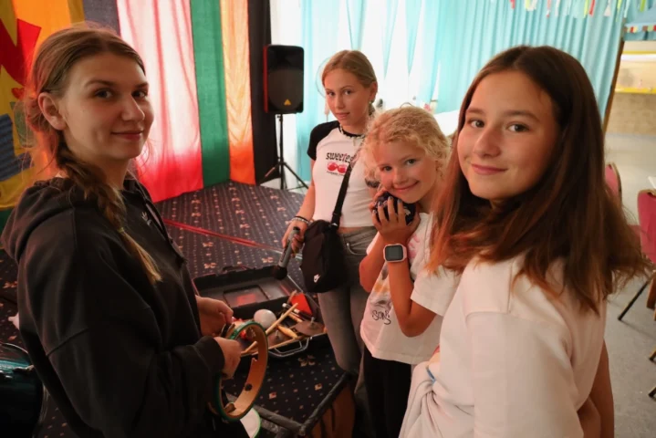 deti v letnom tábore Fantázia – 5. fantastický turnus 2026, 7. deň, Príprava na festival – fotka 1 z 58