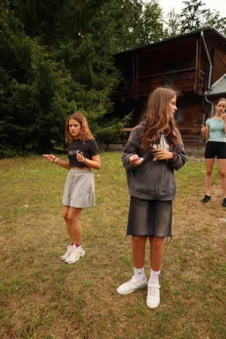deti v letnom tábore Fantázia – 5. fantastický turnus 2026, 7. deň, Príprava na festival – fotka 34 z 58