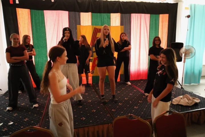 deti v letnom tábore Fantázia – 5. fantastický turnus 2026, 7. deň, Príprava na festival – fotka 51 z 58
