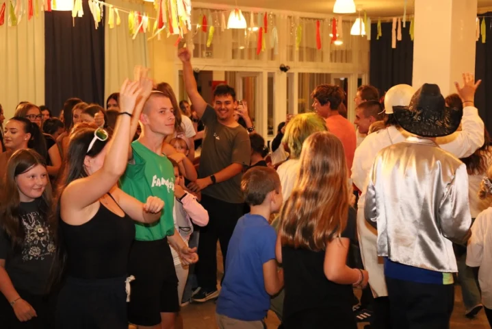deti v letnom tábore Fantázia – 5. fantastický turnus 2026, 7. deň, Hudobný festival – fotka 116 z 140