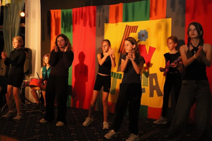 deti v letnom tábore Fantázia – 5. fantastický turnus 2026, 7. deň, Hudobný festival – fotka 87 z 140