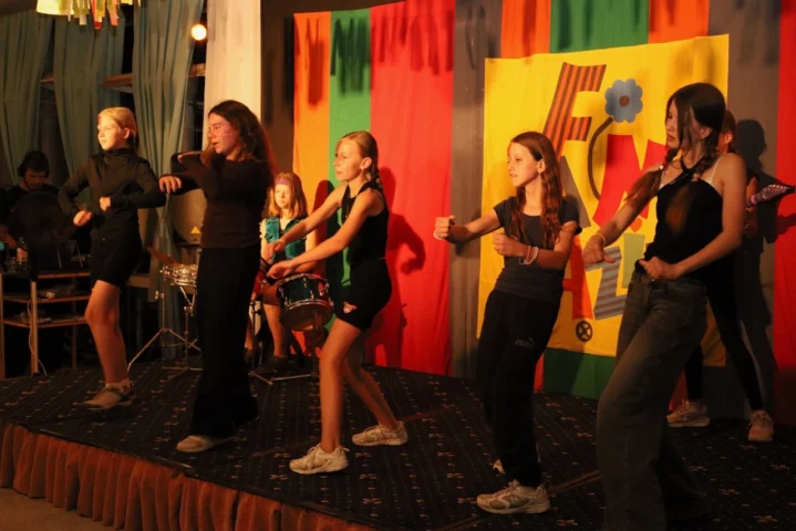 deti v letnom tábore Fantázia – 5. fantastický turnus 2026, 7. deň, Hudobný festival – fotka 88 z 140