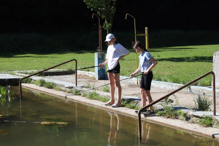 deti v letnom tábore Fantázia – 1. fantastický turnus 2026, 2. deň, Fantastické kluby popoludní – fotka 32 z 89