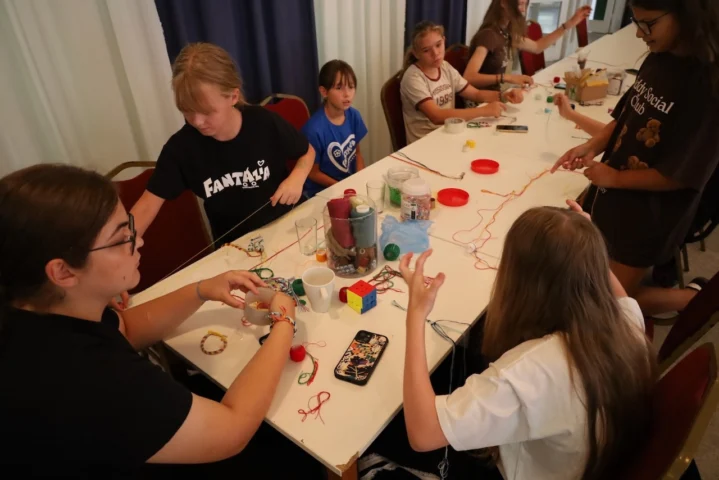 deti v letnom tábore Fantázia – 5. fantastický turnus 2026, 7. deň, Fantastické kluby dopoludnia – fotka 110 z 130
