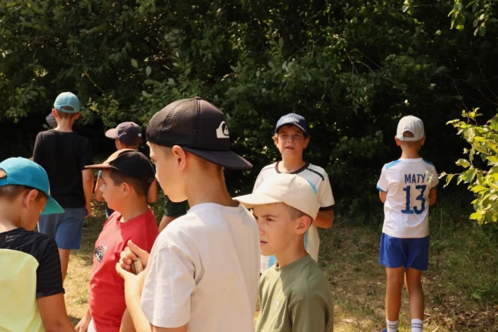 deti v letnom tábore Fantázia – 5. fantastický turnus 2026, 5. deň, Tajomstvo lesa – fotka 34 z 85
