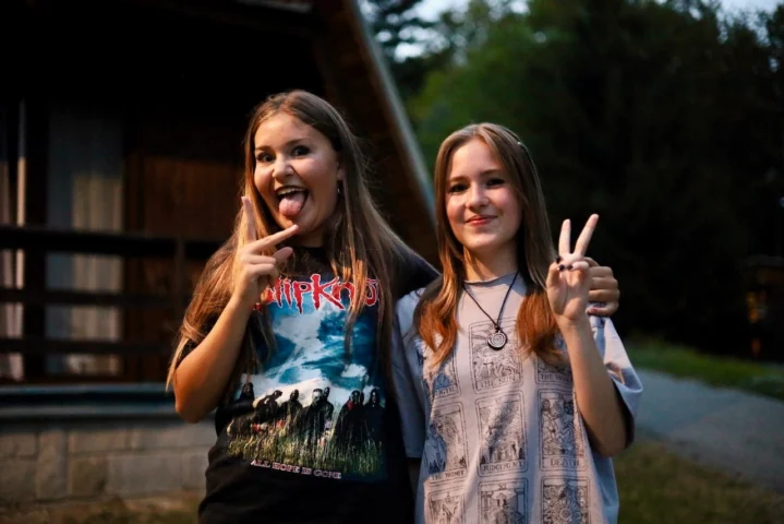 deti v letnom tábore Fantázia – 5. fantastický turnus 2026, 5. deň, Opekačka – fotka 43 z 54