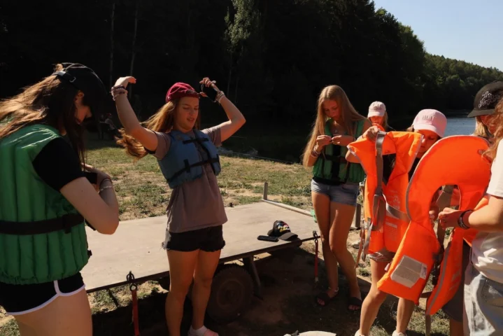 deti v letnom tábore Fantázia – 5. fantastický turnus 2026, 5. deň, Fantastické kluby dopoludnia – fotka 8 z 116