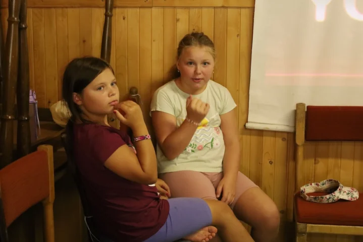 deti v letnom tábore Fantázia – 5. fantastický turnus 2026, 5. deň, Fantastické kluby dopoludnia – fotka 113 z 116