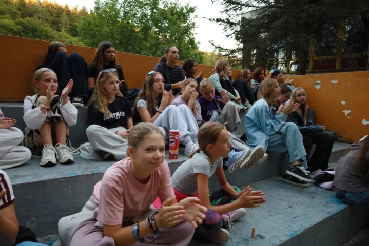 deti v letnom tábore Fantázia – 5. fantastický turnus 2026, 3. deň, Let's dance – fotka 22 z 127
